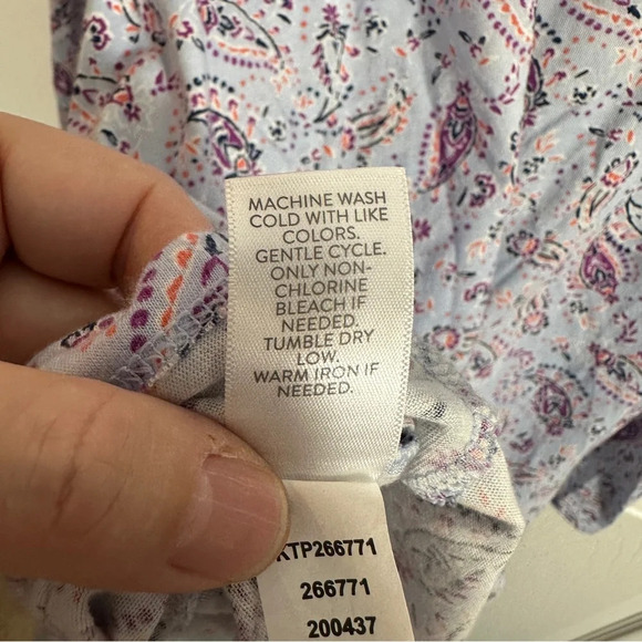 J. Jill v-neck top, 3/4 length sleeves, 100% cotton. Size L. - Picture 7 of 8